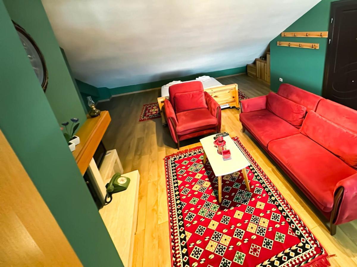Cozy Elegance Above Korca Appartement Buitenkant foto