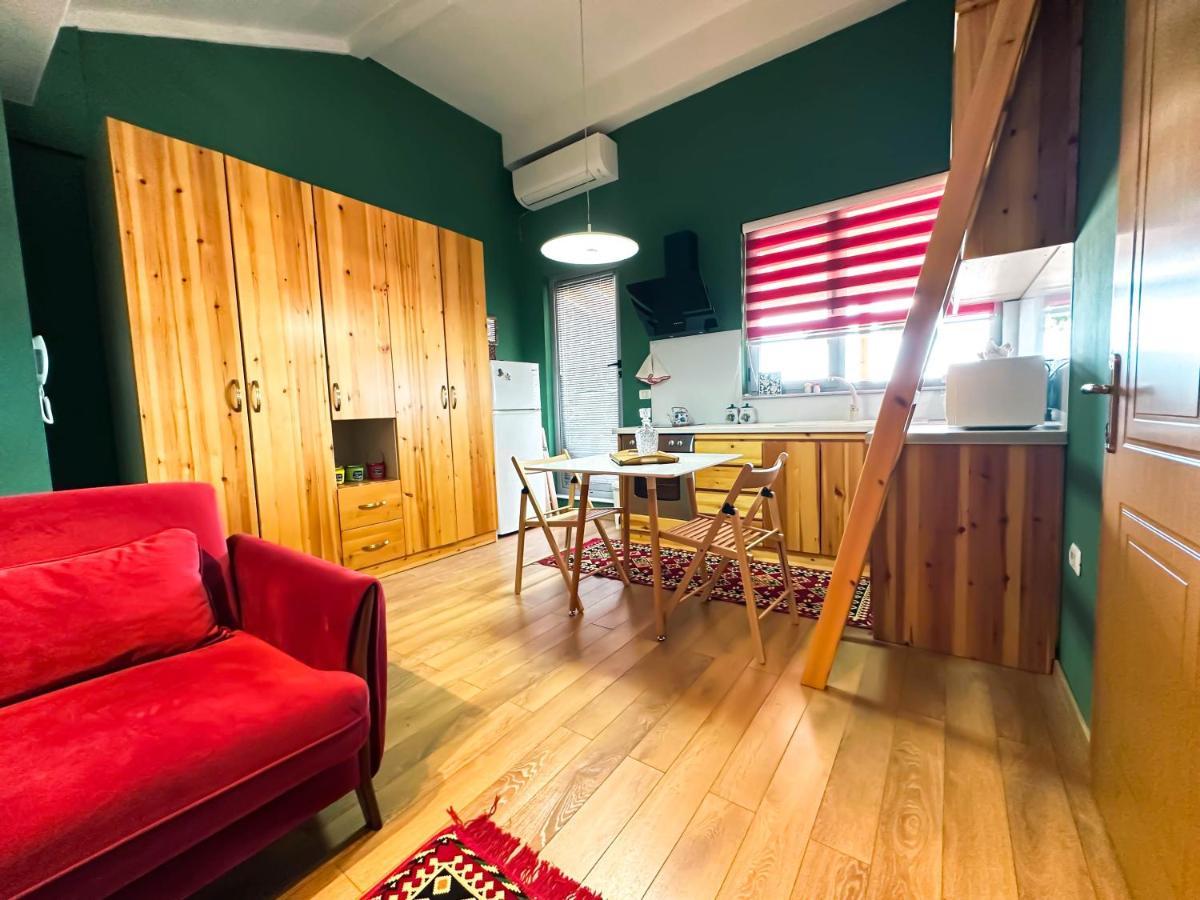Cozy Elegance Above Korca Appartement Buitenkant foto