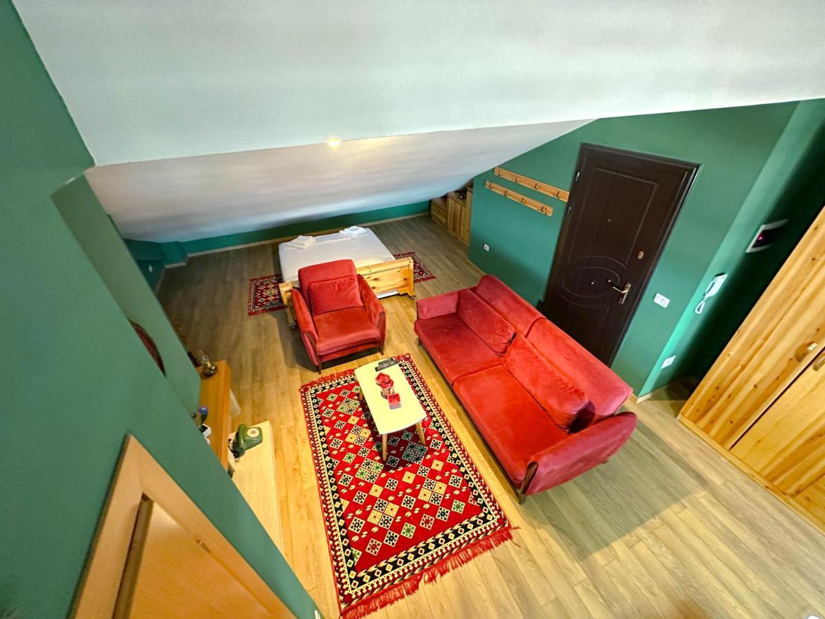 Cozy Elegance Above Korca Appartement Buitenkant foto